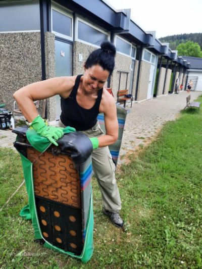 e7daaa11-e6de-447c-b831-543af754090c